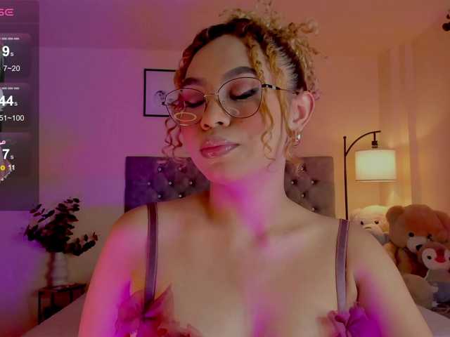 Ximena-sotto live cam on UnifiedCams