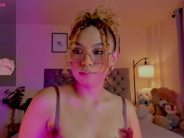 Ximena-sotto live cam on UnifiedCams