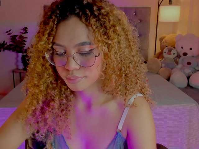 Ximena-sotto live cam on BongaCams