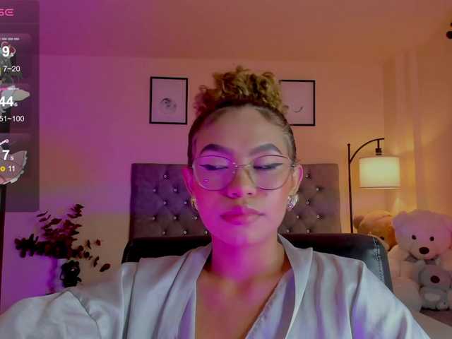 Ximena-sotto live cam on BongaCams