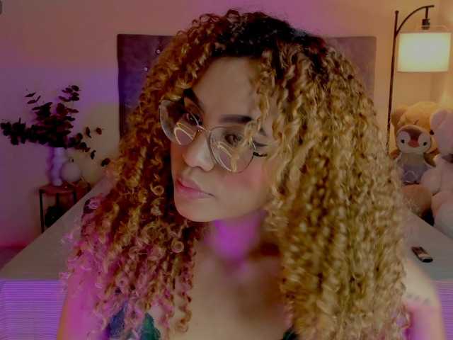 Ximena-sotto live cam on BongaCams