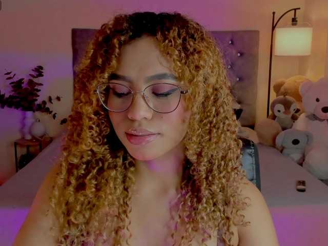 Ximena-sotto live cam on BongaCams