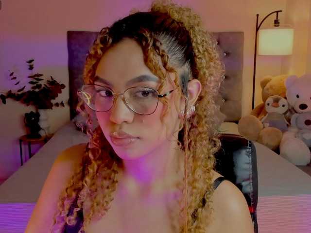 Ximena-sotto live cam on BongaCams