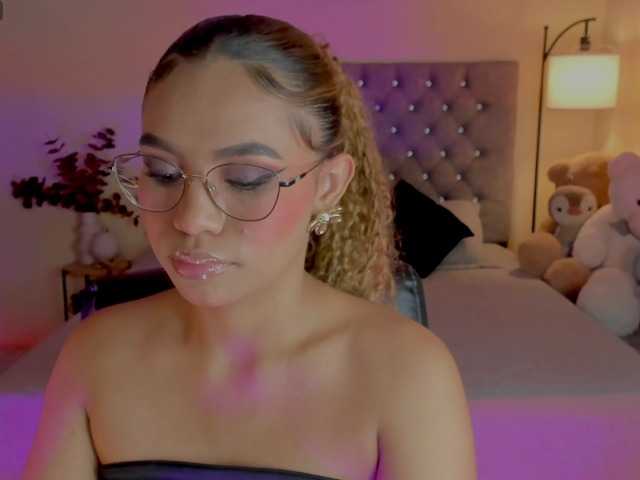Ximena-sotto live cam on BongaCams