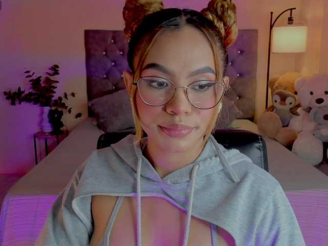 Ximena-sotto live cam on BongaCams