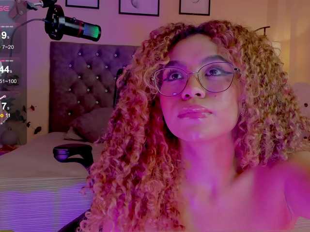 Ximena-sotto live cam on BongaCams