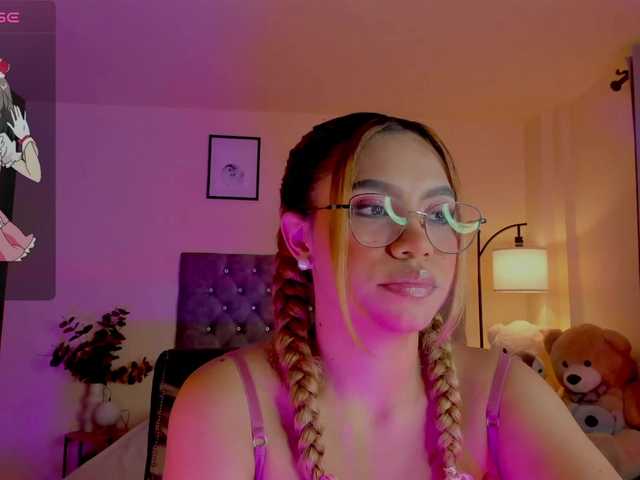Ximena-sotto live cam on UnifiedCams