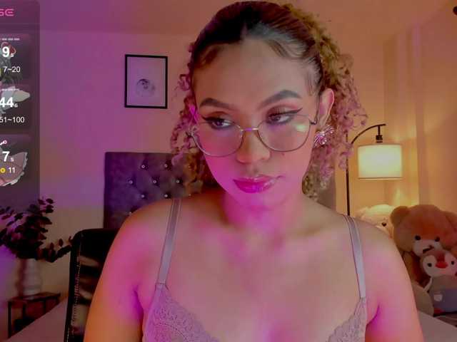 Ximena-sotto live cam on BongaCams