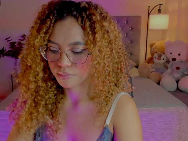 Ximena-sotto live cam on BongaCams