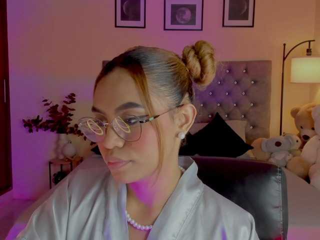 Ximena-sotto live cam on BongaCams