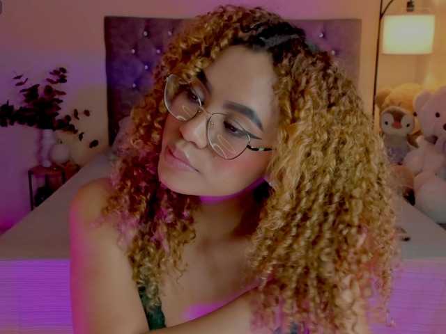 Ximena-sotto live cam on BongaCams