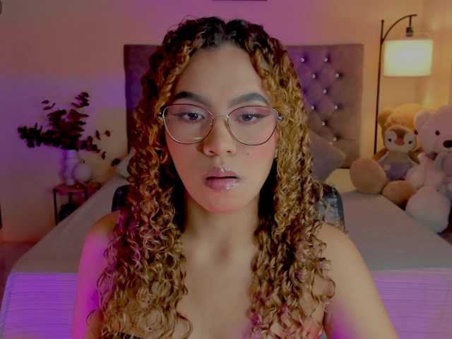 Ximena-sotto live cam on BongaCams