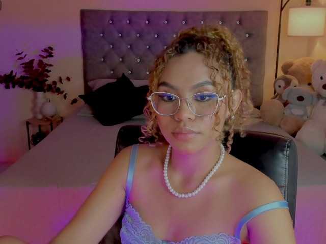 Ximena-sotto live cam on BongaCams