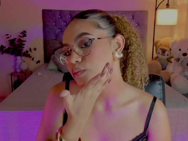 Ximena-sotto live cam on BongaCams