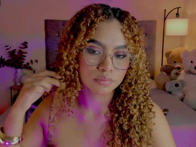 Ximena-sotto live cam on BongaCams