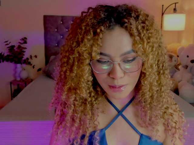 Ximena-sotto live cam on BongaCams