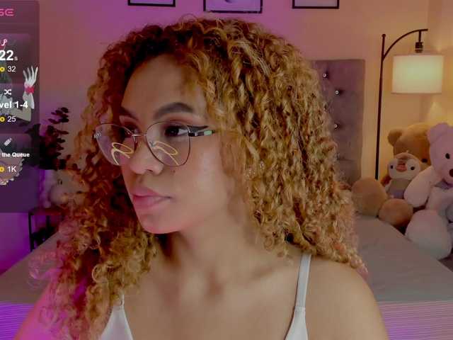 Ximena-sotto live cam on BongaCams