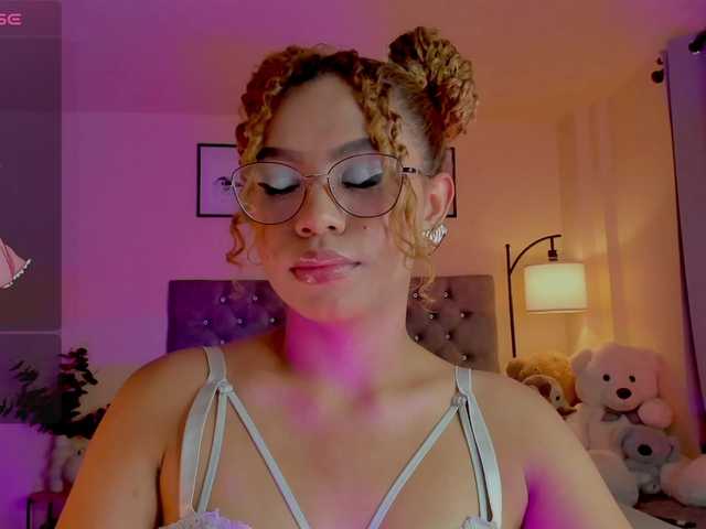 Ximena-sotto live cam on BongaCams