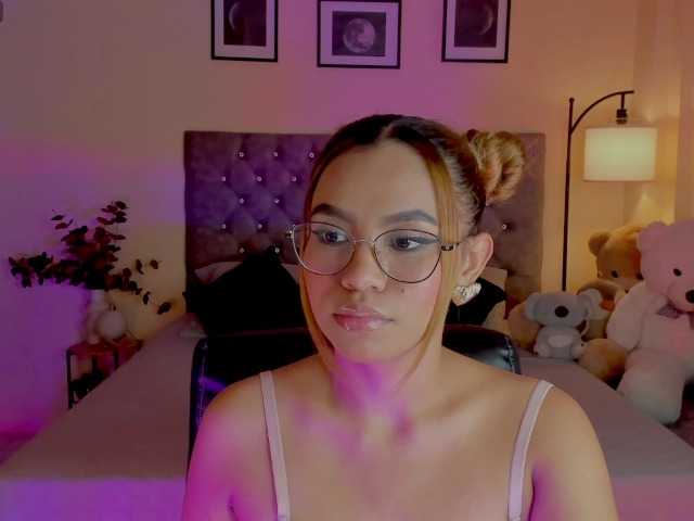 Ximena-sotto live cam on BongaCams