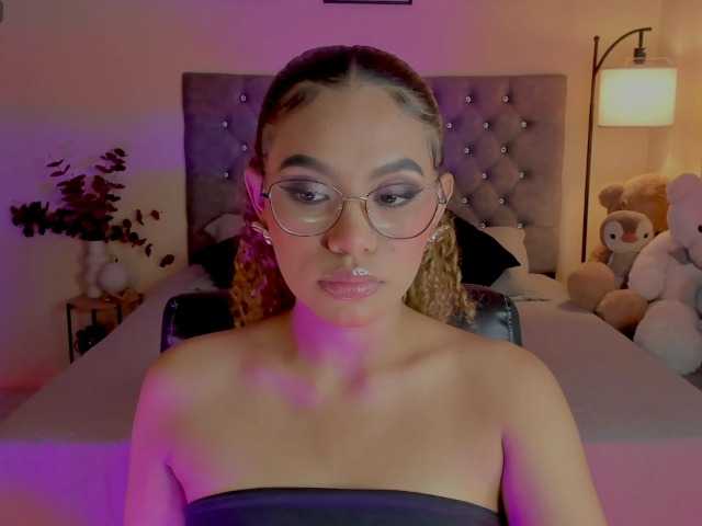 Ximena-sotto live cam on BongaCams