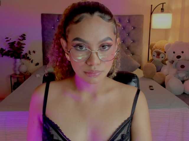 Ximena-sotto live cam on BongaCams