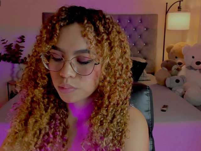 Ximena-sotto live cam on BongaCams