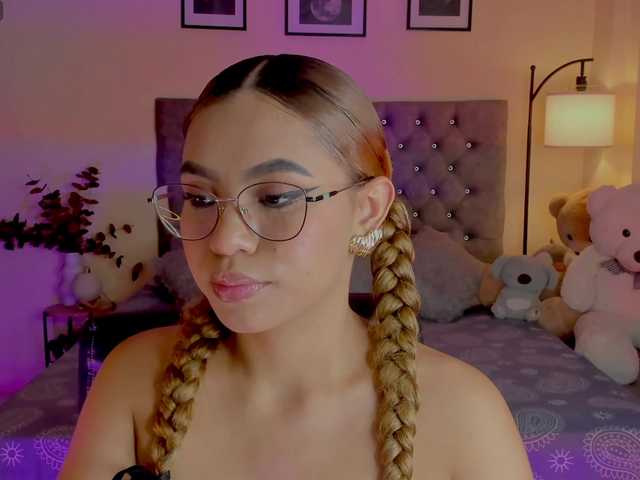 Ximena-sotto live cam on BongaCams