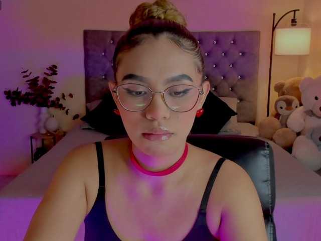 Ximena-sotto live cam on BongaCams