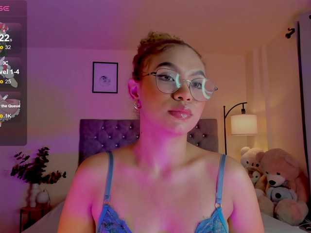 Ximena-sotto live cam on UnifiedCams