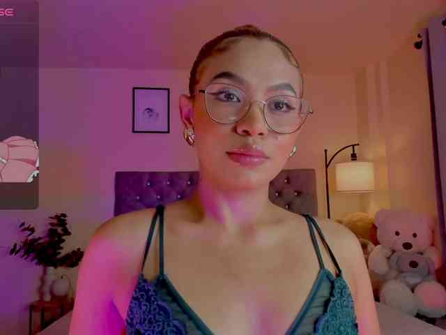 Ximena-sotto webcam
