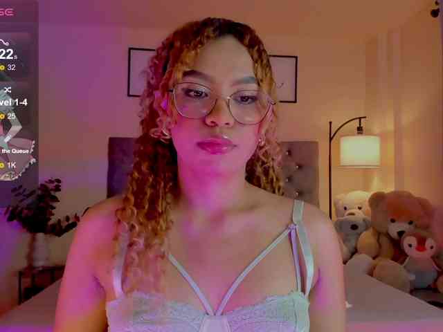 Ximena-sotto webcam