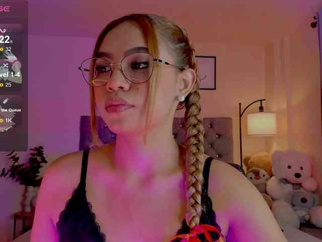 Ximena-sotto webcam
