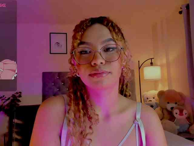Ximena-sotto webcam