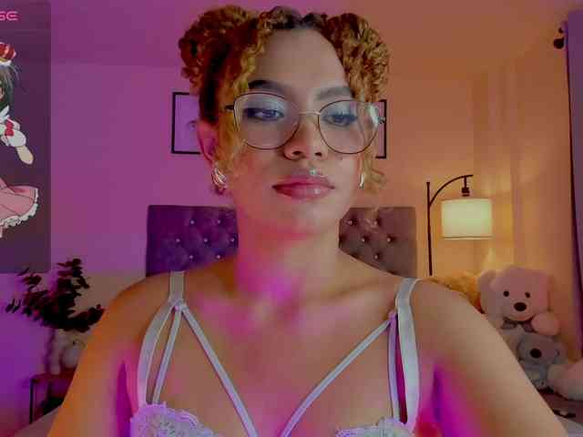 Ximena-sotto webcam