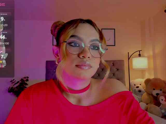 Ximena-sotto webcam