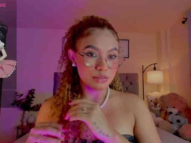 Ximena-sotto webcam