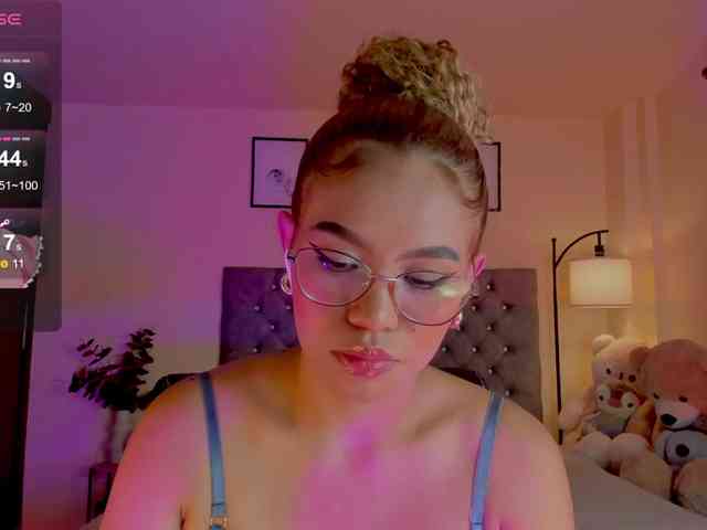 Ximena-sotto webcam
