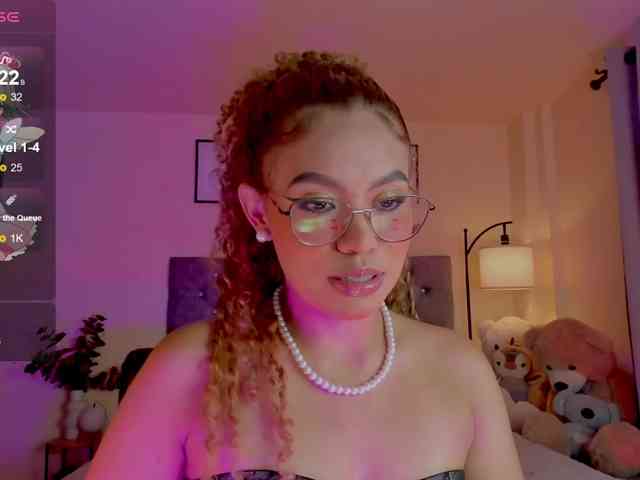 Ximena-sotto webcam