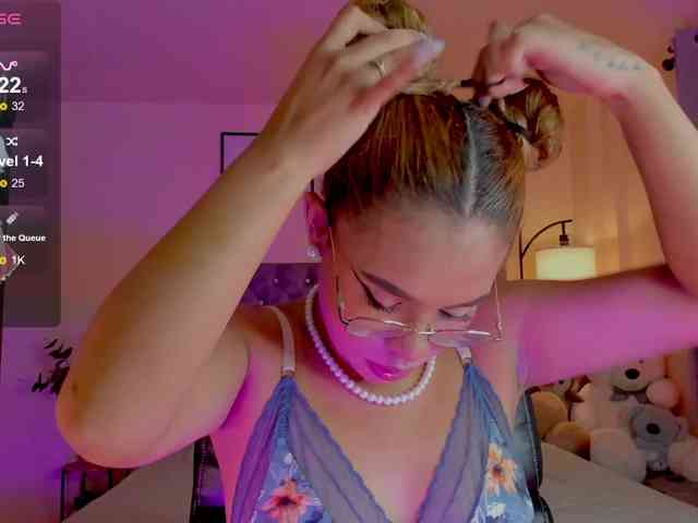 Ximena-sotto webcam