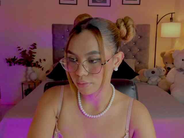 Ximena-sotto webcam