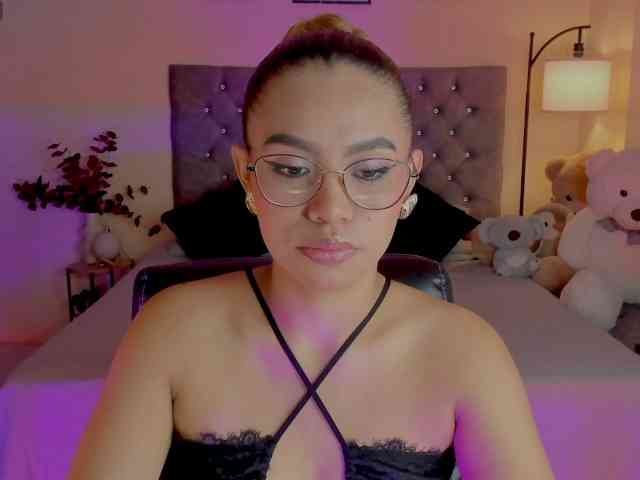 Ximena-sotto webcam