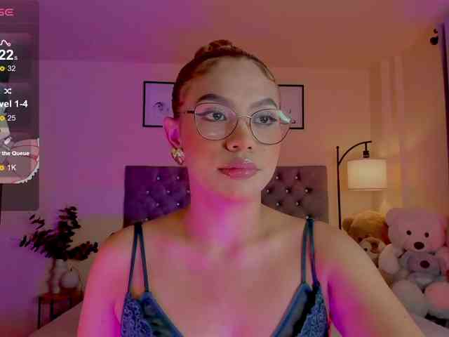 Ximena-sotto webcam