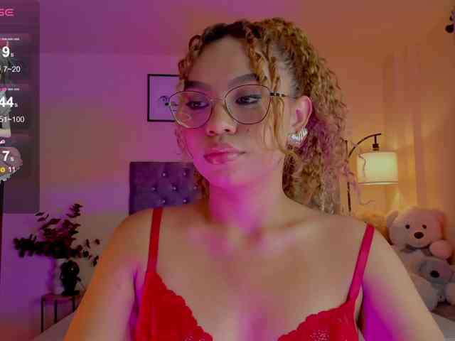 Ximena-sotto webcam