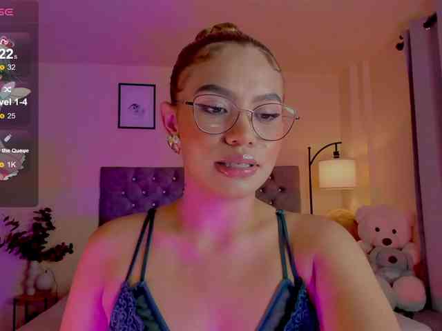 Ximena-sotto webcam