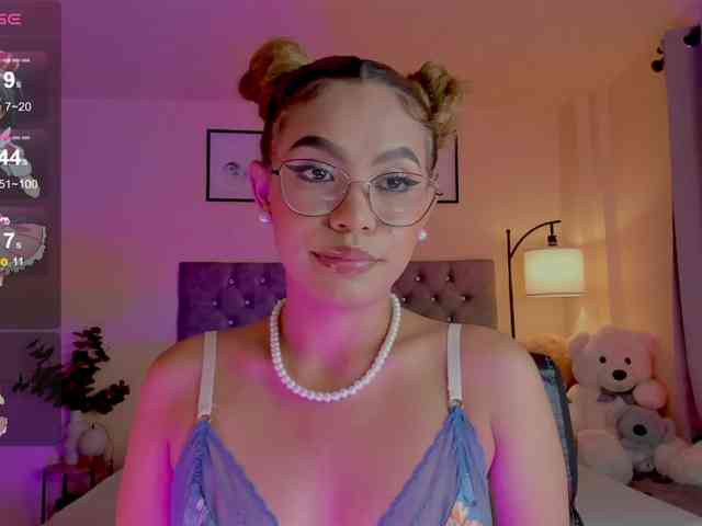 Ximena-sotto webcam