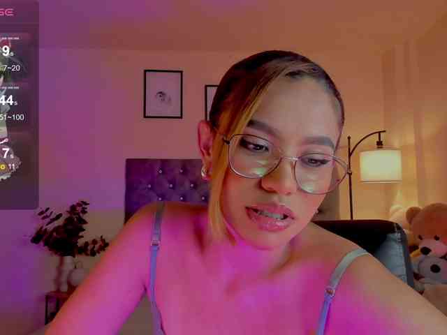 Ximena-sotto webcam