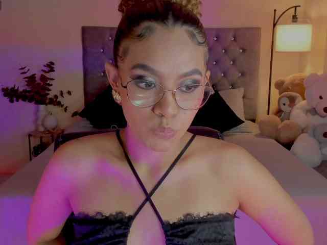 Ximena-sotto webcam