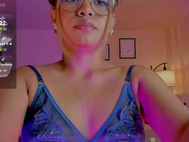 Ximena-sotto webcam