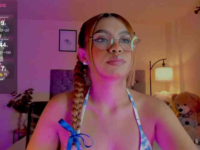 Ximena-sotto webcam