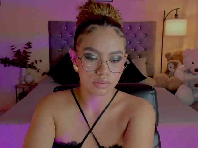 Ximena-sotto webcam